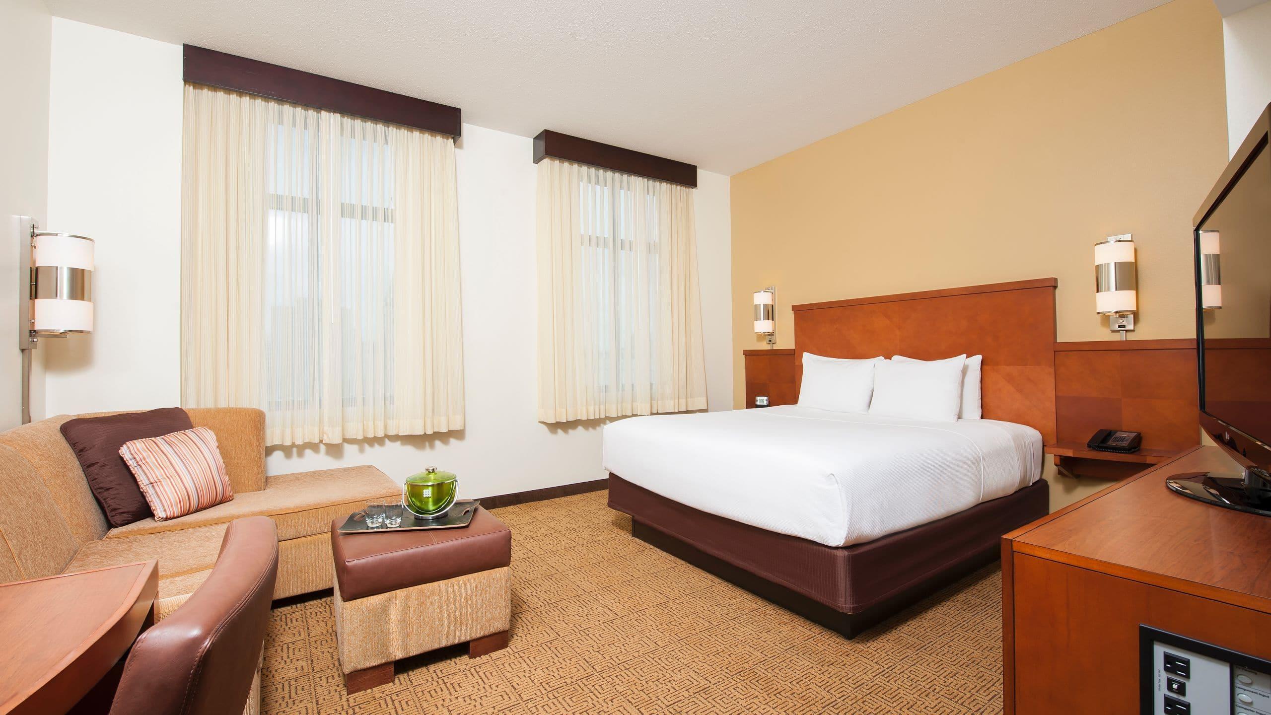 Hyatt Place Des Moines Downtown Bagian luar foto