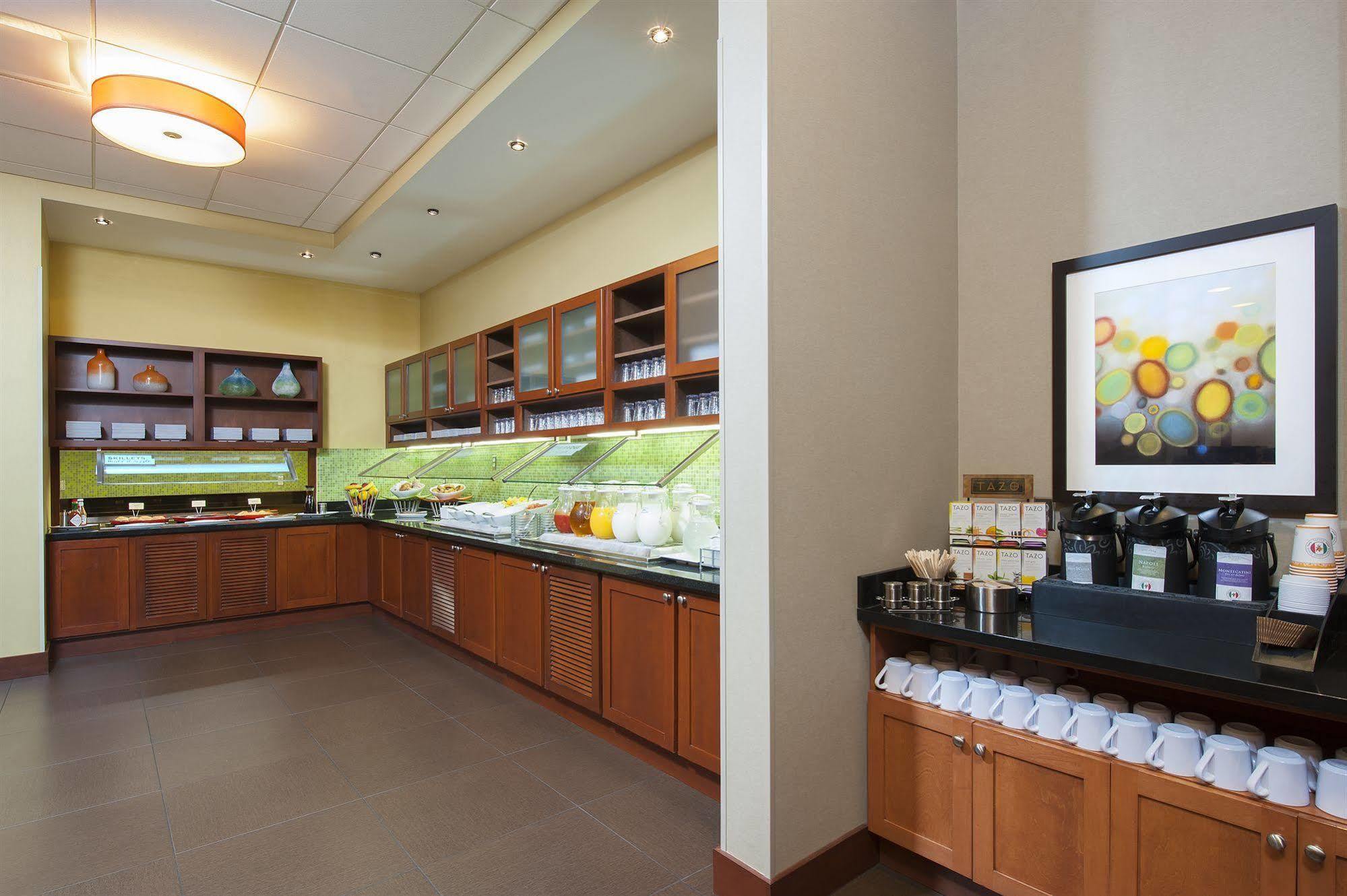 Hyatt Place Des Moines Downtown Bagian luar foto